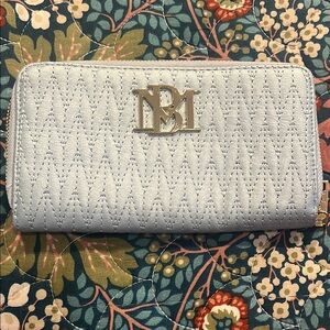 NWOT- Badgley Mischka Elegant Quilted Wallet